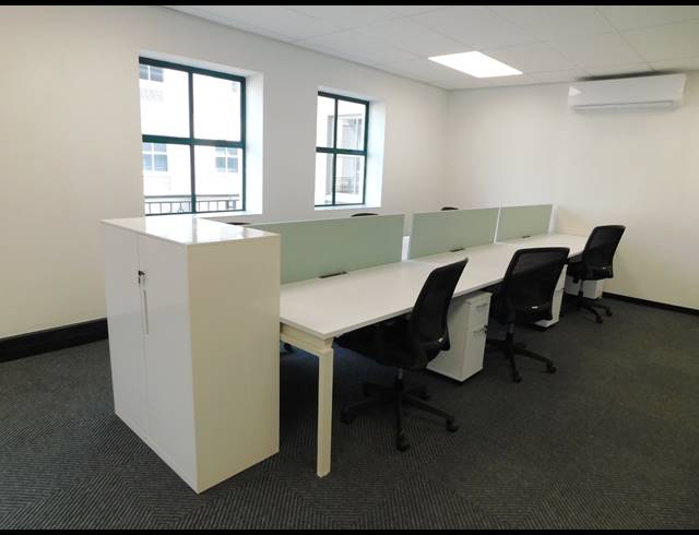 138M² OFFICE TO LET IN HYDE PARK
